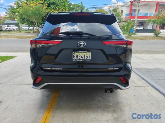 jeepetas y camionetas - Toyota higlander xls 2021 3