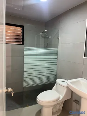 apartamentos - Apartamento de 3 habitaciones, 190 m², amplio y cómodo, 2 parqueos, balcón 11