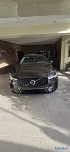 Vendo  Volvo Cx 60 ultímate hybrida 2024 en excele