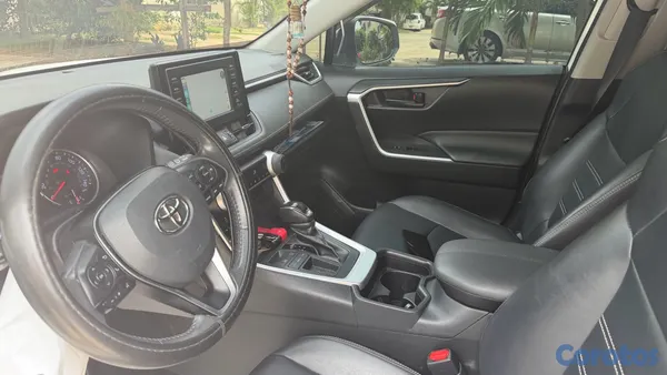 jeepetas y camionetas - Toyota rav4 2019 XLE Primim 8