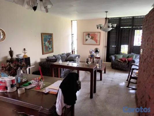 casas vacacionales y villas - hermoso casa en venta en la Julia  2