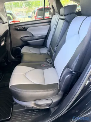 jeepetas y camionetas - Toyota higlander le 2021 clean carfax  4