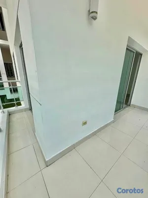 apartamentos - vendo segundo nivel la Julia dos habitaciones 2.5 baños dos parqueos dos balcone 12