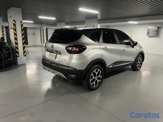 jeepetas y camionetas - Renault Captur 2021 | 24,300 KM | Automática 4