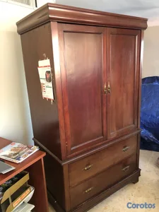 Mueble en caoba para televisor o convertir en bar