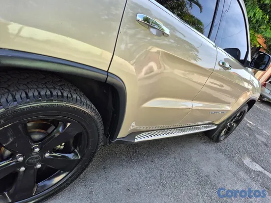 jeepetas y camionetas - vamos a negociar tengo otra nueva no es por vieja que la vendo . 9
