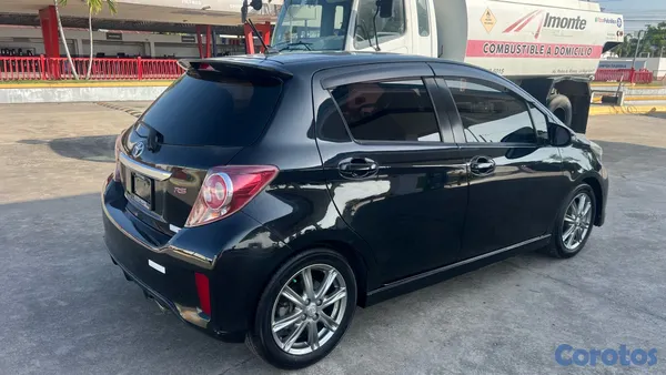 carros - Toyota Vitz Rs Full 2012 Yaris Fit Corolla Civic Logo Demio Swift Kia Alto Duet  4