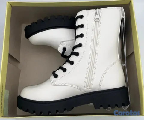ropa y zapatos - Botas blancas Art Class 2