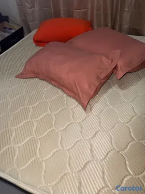 muebles y colchones - Cama Queen en venta por motivo de viaje! 4