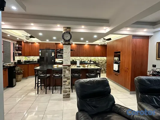 casas - Hermosa y acogedora casa en residencial cerrado en 5