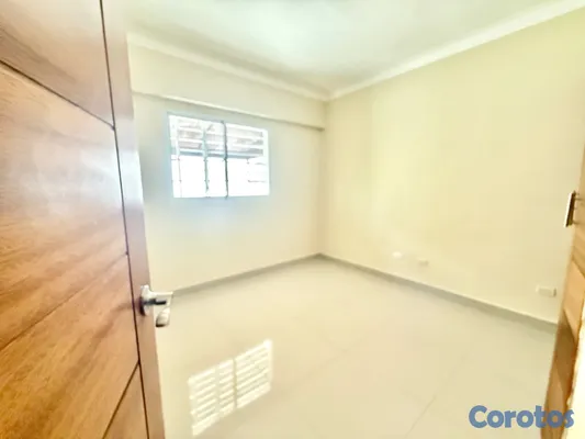 apartamentos - vendo en el millón del lado de la privada piso 4 tres habitaciones 2.5 baños do 8
