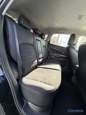 jeepetas y camionetas - Mitsubishi Outlander Sport SE 2023 8