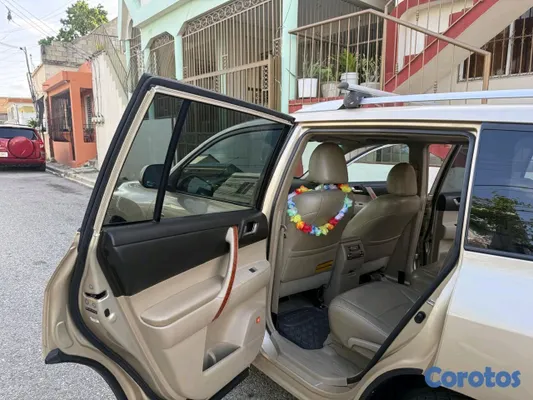 jeepetas y camionetas - Toyota higlander limited 2010 3