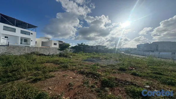 solares y terrenos - TERRENO EN ALQUILER EN LA AVENIDA HIPICA 8