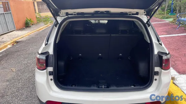 jeepetas y camionetas - JEEP COMPASS TRAILHAWK 4X4 2020 *COMO NUEVA* 8