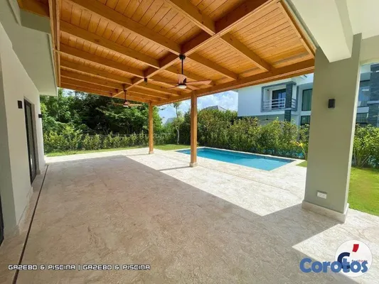 casas - Villa de 4 habitaciones con piscina climatizada en 3