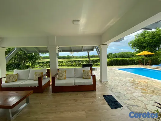 otros inmuebles - HERMOSA VILLA CON VISTA AL CAMPO DE GOLF 2