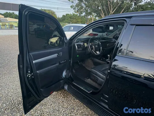 jeepetas y camionetas - Toyota hilux 2022 4