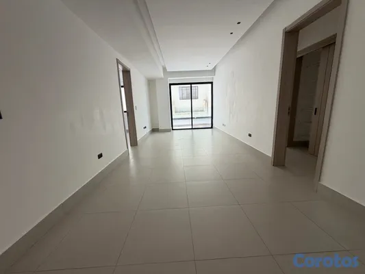 apartamentos - alquiló Evaristo Morales piso 3 dos habitaciones 2.5 baños dos parqueos balcón  18