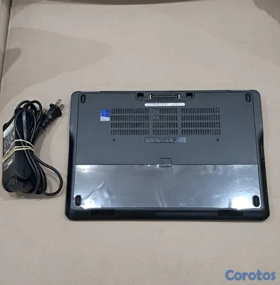 computadoras y laptops - Laptop Dell Slim E7450 12GB 256GB SSD i5 2.3Ghz 5