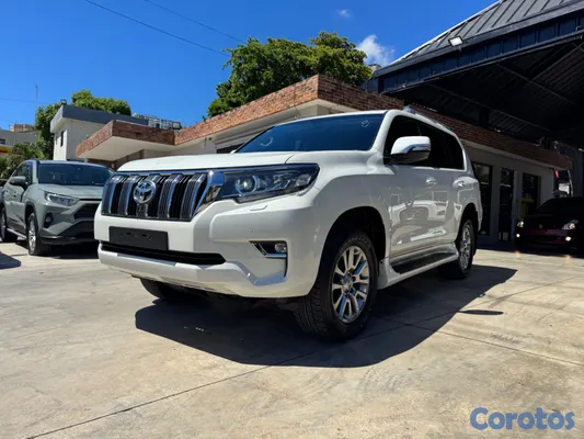 jeepetas y camionetas - TOYOTA LAND CRUISER PRADO VXL V6 GASOLINA 2020 9