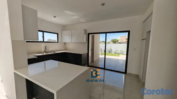casas - Se Vende Casa NUEVA EN RESIDENCIAL Villa España, S 6