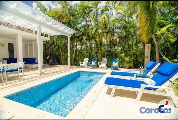 casas - Gran Villa con Piscina, de 3 Habitaciones, Amuebla 4