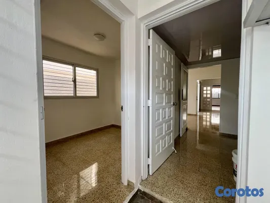 casas - Casa de 4 habitaciones 3 baños en alquiler en Viej 12