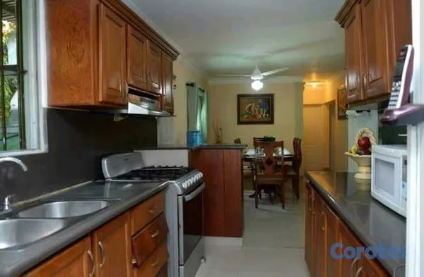 casas - Se vende Casa de 3 Habitaciones, Ensanche Isabelit 6
