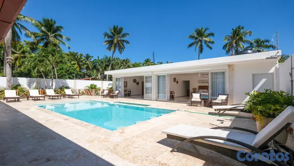 casas vacacionales y villas - Inversión y Estilo de Vida: Lujosa Villa en Venta/Alquiler 4