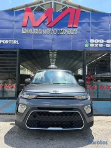 🚙 **2021 Kia Soul LX**
