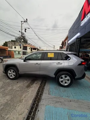 jeepetas y camionetas - Toyota RAV4 2021 XLE Hybrid  11