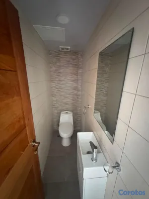 apartamentos - alquiló renacimiento piso 6 dos habitaciones 2.5 baños parqueo balcón área de la 9
