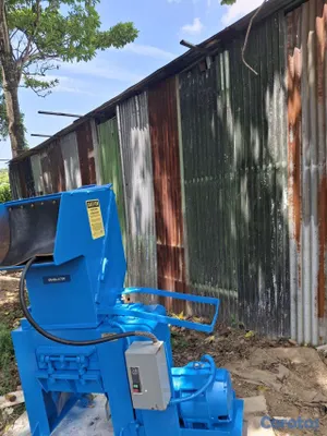 equipos profesionales - Máquina industrial trituradora de plástico y papel  3