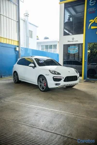 Porsche Cayenne GTS 2013