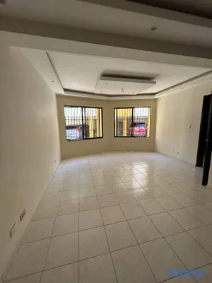 apartamentos - En Venta  Primer piso con patio – Amplio Apartamen 12