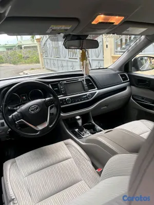 jeepetas y camionetas - Toyota higlander le 2018 2