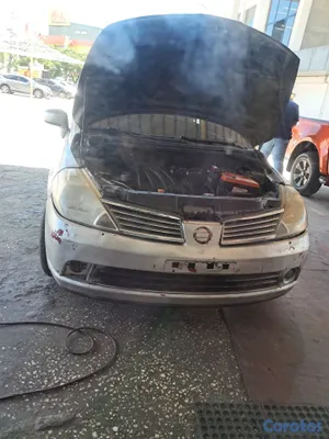carros - Vendo carro nissan tiida 2006 escribeme al  ws  2