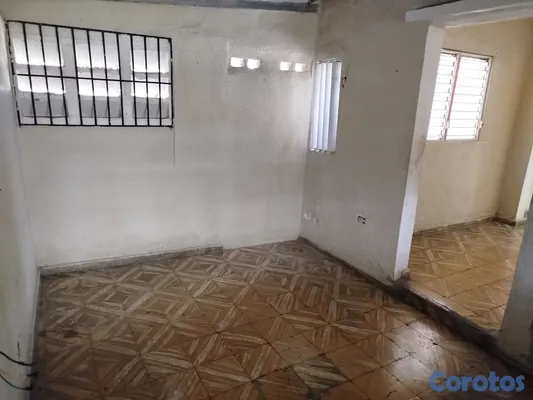 casas - 3por1: Casa, local y patio a USD99,000 una inversi 9