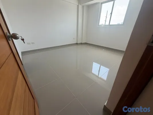 apartamentos - vendo avenida independencia Miramar piso 4 oportunidad tres habitaciones dos bañ 12