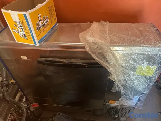 equipos profesionales - vendo vitrina fria  panorámica de 20 pc ,nueva nunca usada  10