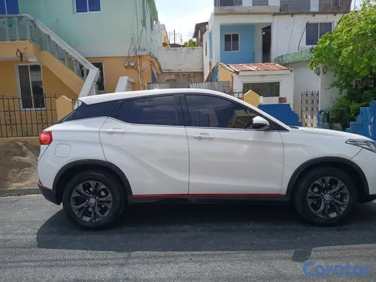 jeepetas y camionetas - La vendo por motivos de viaje 4