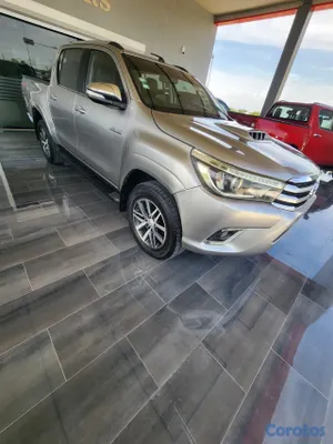 jeepetas y camionetas - 2017 Toyota Hilux Revo 3.0 Diesel 13
