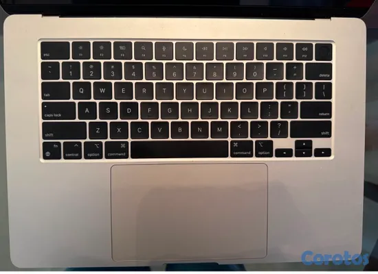 computadoras y laptops - MacBook Air 15 inch 2