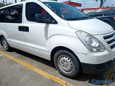 Hyundai H1 2016 blanca