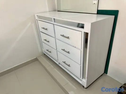 muebles y colchones - Vendo Mueble-Gabetero, negociable  4