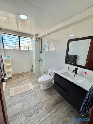 apartamentos - vendo los cacicazgos piso 7 cuatro habitaciones 3.5 baños dos parqueos estudio  12