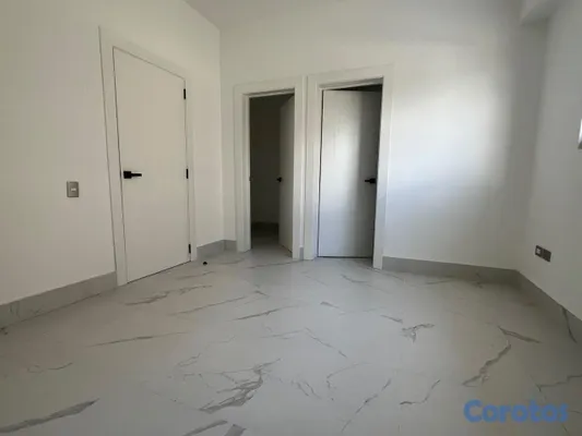 apartamentos - Venta | 2do nivel con terraza en Evaristo Morales 5