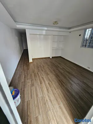 oficinas y locales comerciales - Local primer nivel Alma Rosa 1ra. 40m2 aproximadamente.  "NO SALÓN " 2