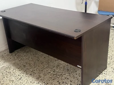VENDO ESCRITORIO TIPO CAOBA